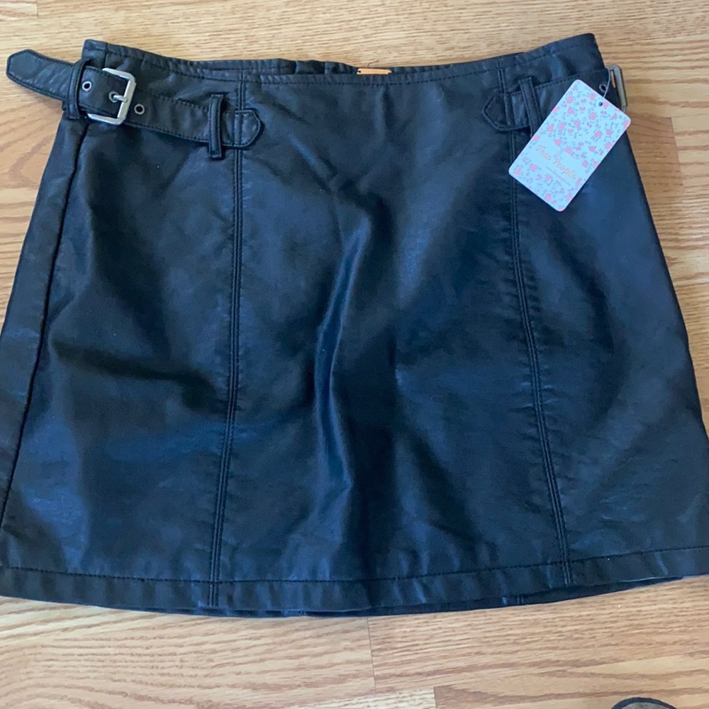 Size 6 Free People. Egan leather mini skirt